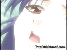 Детка прямо с дороги набросилась на парня и затащила его в кровать