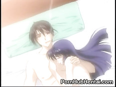 Детка прямо с дороги набросилась на парня и затащила его в кровать