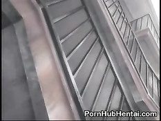 Детка прямо с дороги набросилась на парня и затащила его в кровать