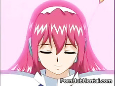 Симпатичная малышка с роскошной фигурой подрочила член сиськами