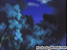 Хентай девушка с большой грудью занималась сексом с парнем в лесу