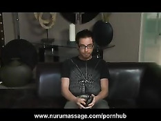 Застенчивый парень в очках пришёл на нуру массаж и получил минет