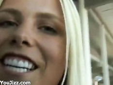 Весёлая блондинка Кейси Паркер хорошо попрыгала на члене приятеля