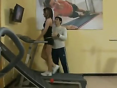 Лесбийское трио занимается сексом после занятий в тренажёрном зале