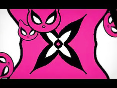 Очкастая девчонка Кэти мастурбирует руками и кончает на комиксы