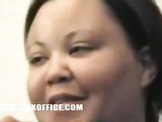 Негру пришлось хорошо потрудиться, чтобы соблазнить толстую тётку