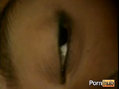После сладких поцелуев пацан сделал подруге куни, а она ему минет