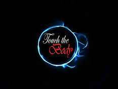 Обнажённая натёрла мужчину мылом и сделала эротический массаж