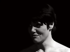 Развратные любительницы латексного нижнего белья ебутся с парнем