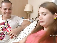 Чтобы избавиться от скуки молодая пара решила попробовать в анал