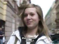 Чешская девка встреченная на улице города за деньги готова на минет