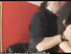 Русский извращенец ворвался к соседке пианистке и выебал её в анус