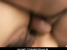 Счастливая японка показывает большие сиськи и трахается с мужиком