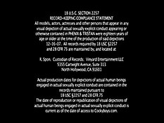 Два молодых гея решили потрахаться в небольшом открытом бассейне