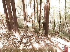 Блондин попал в лесу в ловушку и подвергся сексуальному насилию