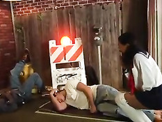 Темпераментные шоколадные девушки занимаются  сексом с мужиками