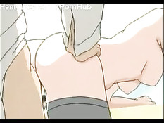 Дама мастурбирует в своём кабинете при помощи большого вибратора