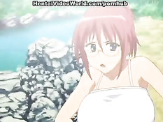 Очкастую хентай девчонку с огромными сиськами отодрали на огороде