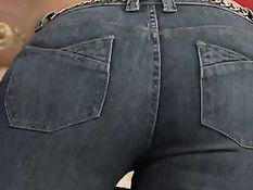 Красивые задницы девушек Sara Jay и Lisa Sparxxx не откажут в анале