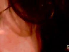 Грудастая дама в очках отсосала молодому парню и помогла кончить