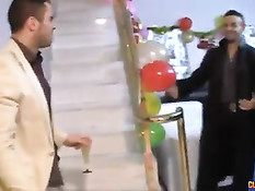 Новогодняя секс оргия парней в компании сисястых сексуальных девок