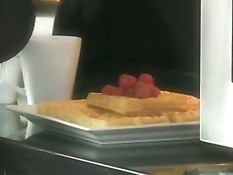 Молодая чёрная красавица Evanni Solei занимается любовью с негром