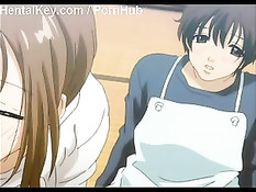 Малышка расстегнула мальчику ширинку и отсосала возбуждённый член