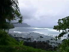 Парень в поездках знакомится с девушками и затаскивает их в постель