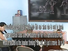 Сисястая учительница обучает сексу своих студентов - парня и девку