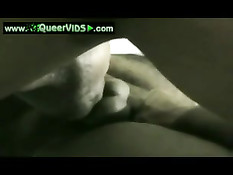 Чёрный гей в бандане вылизал член и яйца своему лысому любовнику