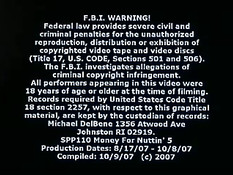 Опытный гей любит подолгу сосать хуй своему более молодому дружку