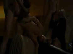 Две порнозвезды Nikki Hunter и Rachel Luv участвуют в групповой оргии