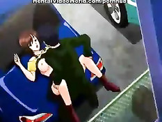 Хентай малышка отсосала парню на стоянке и была оттрахана на капоте