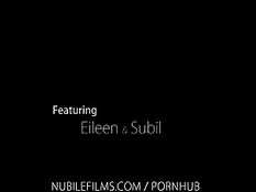 Лесбиянка испытала оргазм после стимуляции клитора и куннилингуса