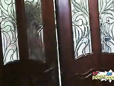 Грудастая любительница татуировок трахалась с парнем в сомбреро