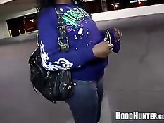 Негр снял на стоянке чёрную девку Toni и отъебал у себя на квартире