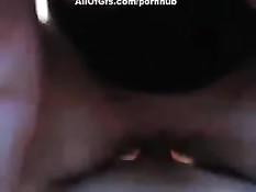 Горячая девочка скачет верхом на бритом члене, а потом делает минет