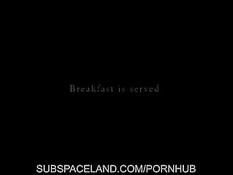 Покорная девушка должна делать хозяину минет несколько раз в день