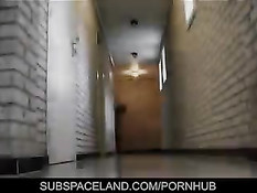 Покорная девушка должна делать хозяину минет несколько раз в день