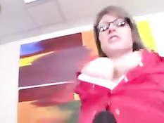 Две женщины начальницы пригласили мужчин для анального секса