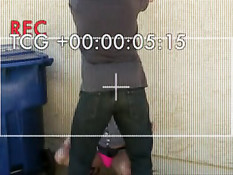 Женщина заставила брюнетку отсосать парню и принудила её к аналу