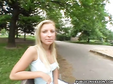 Молодая блондинка Мишель встретила на улице дядю и отсосала ему