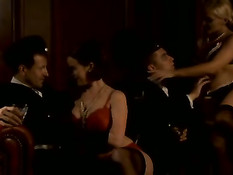 Бесславные Сучки / Inglorious Bitches / 2011 - 1 часть - порно фильм