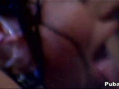 Горячие азиатские девчонки показывают свою страсть в порно клипе