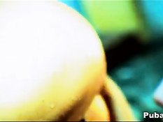 Горячие азиатские девчонки показывают свою страсть в порно клипе