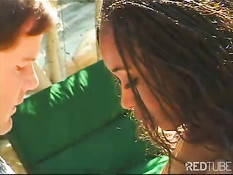 Возбуждающий секс на свежем воздухе с горячей африканской тёлкой