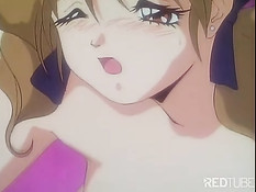 Аниме малышка смотрит, как парень трахается с её лучшей подругой