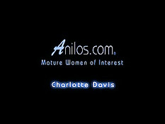 Сексуальная Charlotte Davis делает минет и скачет на большом члене