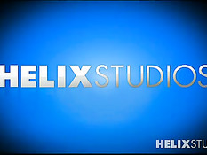 Гламурные геи встретились на выставке картин и занялись любовью