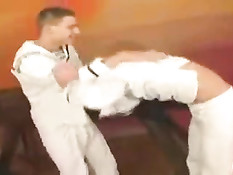 Два голубых матросика разделись в спортзале и подрочили друг другу